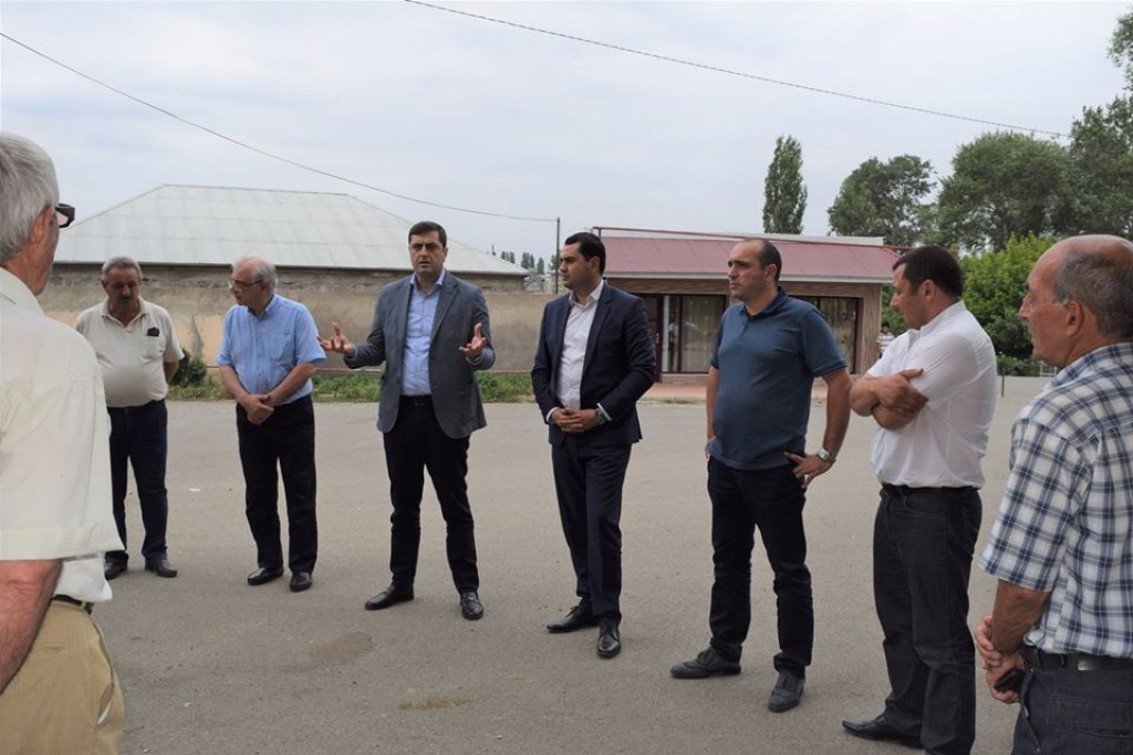 Meeting with the inhabitants of the village Algeti