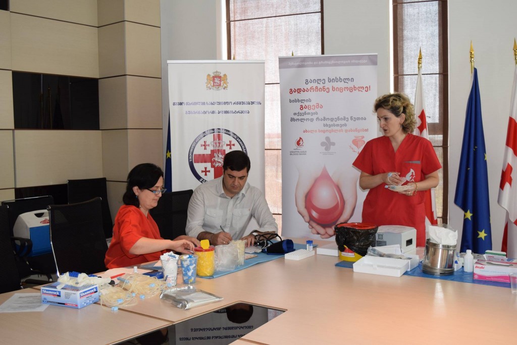 Grigol Nemsadze participated in blood transfusion action