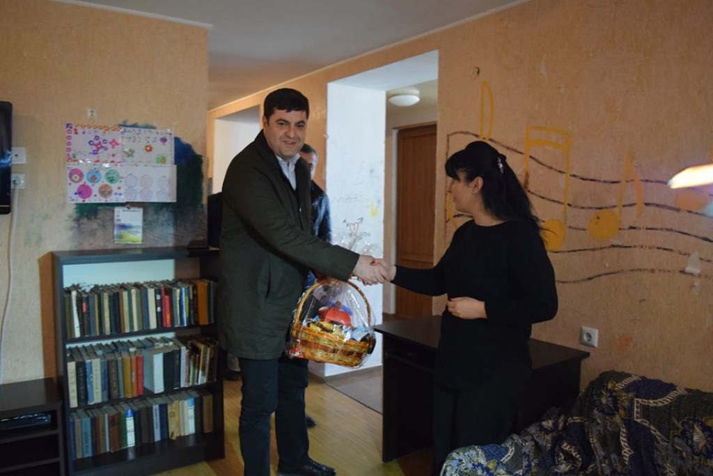 Grigol Nemsadze congratulated the residents of small family type children in Martkopi and Norio with a wonderful Easter holiday